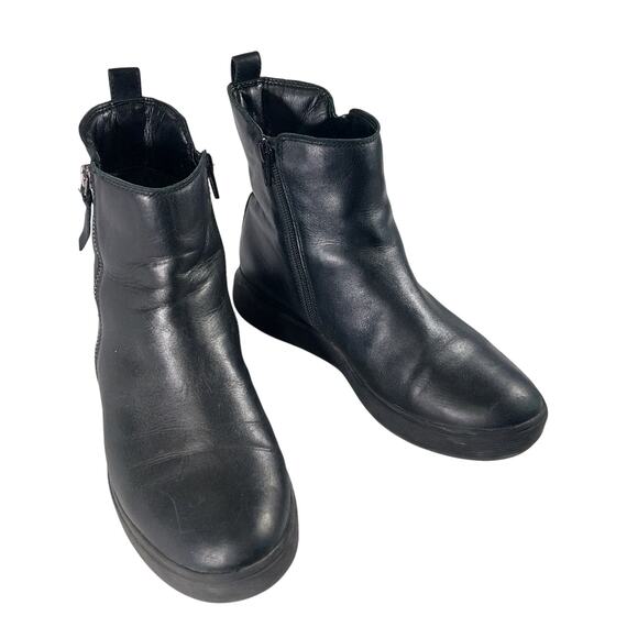NATURALIZER! BLACK GENUINE LEATHER DUAL ZIPPER, PADDED INNER ANKLE BOOTS! SZ 8M - Picture 2 of 10